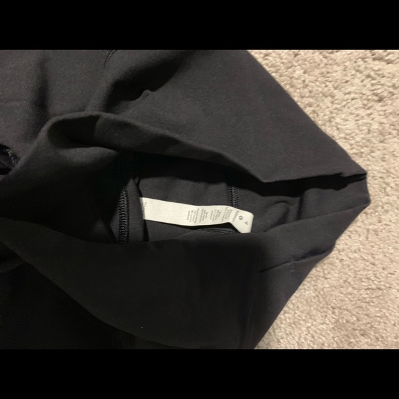 Lululemon Mesh Cut Out Wunder Unders - Picture 4 of 7